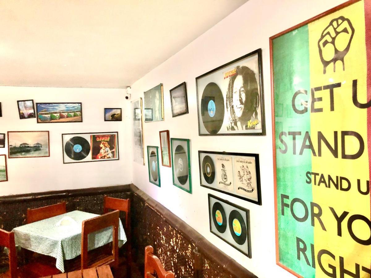 Surf Hostel My Friends Huanchaco Exterior photo